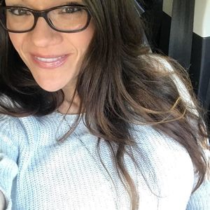 Meet your Posher, Mia